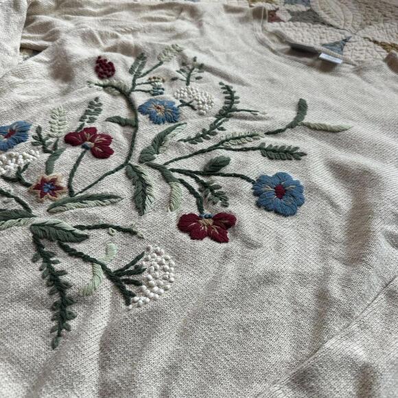 Vintage 90s cream knit cottagecore fairy grandma sweater w. embroidered flowers - Picture 2 of 4